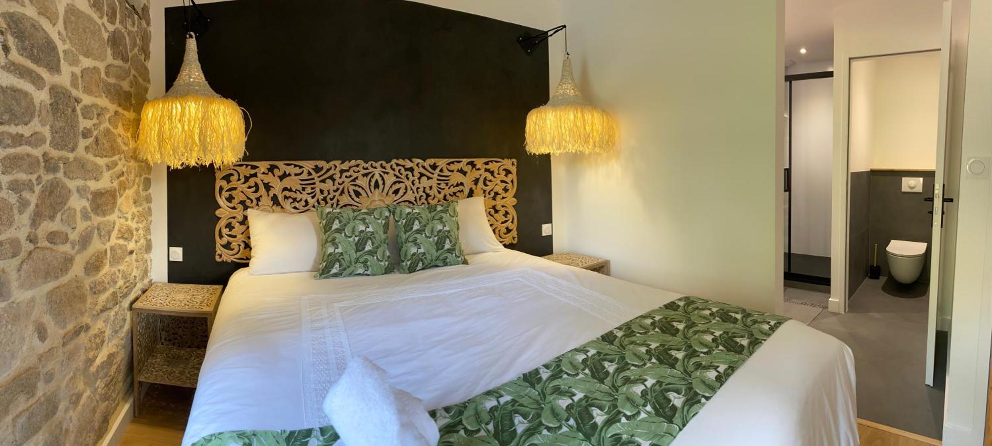 Le Moulin Du Guy, Proche Du Puy Dufou Bed & Breakfast Chanverrie Exterior photo